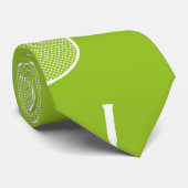 Tennisbal en racket op groen stropdas (Opgerold)