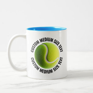 Tennisbal & Medium tekst LICHTBLAUW 325ml Custom Tweekleurige Koffiemok