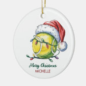 Tennisbal met kerstmuts Aangepaste Kerstmis Keramisch Ornament (Links)