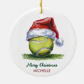 Tennisbal met kerstmuts Aangepaste Kerstmis Keramisch Ornament (Achterkant)