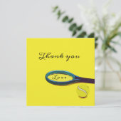 Tennisbal met racket op geel Bedankt Kaart (Staand voorkant)