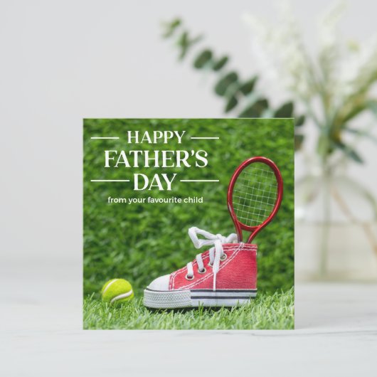 Tennisballen en racket Fijne Vaderdag Feestdagenkaart (Staand voorkant)