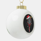 Tennisracket met Kerstmanhoed en Kerstverlichting Keramische Bal Ornament (Links)