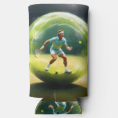 Tennisser op het veld, seltzer blikjeskoeler (Achterkant)