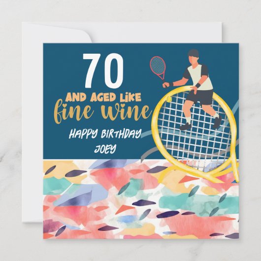Tennisspeler speelt tennis 70ste verjaardag (Voorkant)