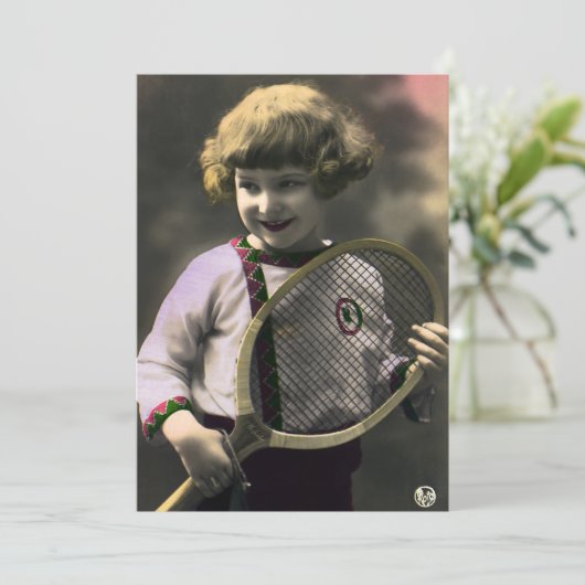  Tennissport, Happy Girl met Racket (Staand voorkant)