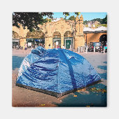 Tent buiten station magneet (Voorkant)