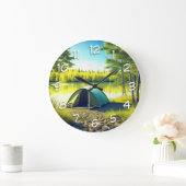 Tent in een prachtig bos bij een meer grote klok (Huis)