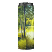 Tent in een prachtig bos bij een meer thermosbeker (Achterkant)