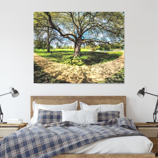 Ter nagedachtenis aan een Plane Tree, Godmancheste Canvas Afdruk (Insitu (Slaapkamer))