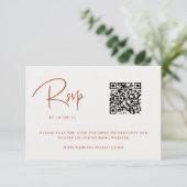 Terra Cotta Herfst Bloemenbruiloft QR-code RSVP Kaartje (Staand voorkant)