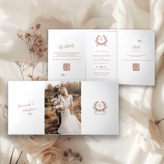 Terra Cotta Monogram Foto QR-code RSVP/Details Drieluik Kaart