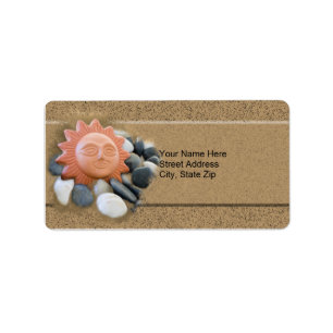 Terra Cotta Sun op Zand en Rocks Etiket