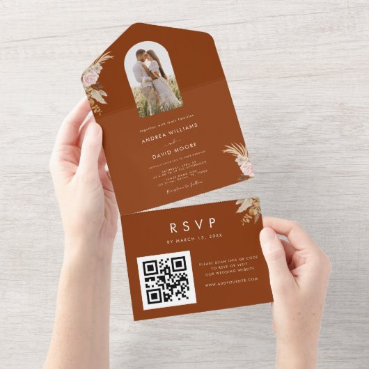 Terracotta Arch Foto Pampas Grass Floral Wedding All In One Uitnodiging (Afscheurbaar)