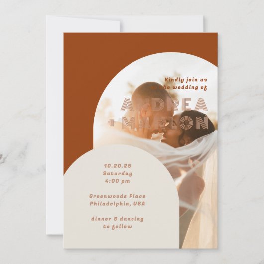 Terracotta Arch Groovy Retro Weddenschap Kaart (Voorkant)