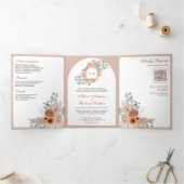 Terracotta Bloem Boho Pampas QR Code Bruiloft Drieluik Uitnodiging (Binnen)