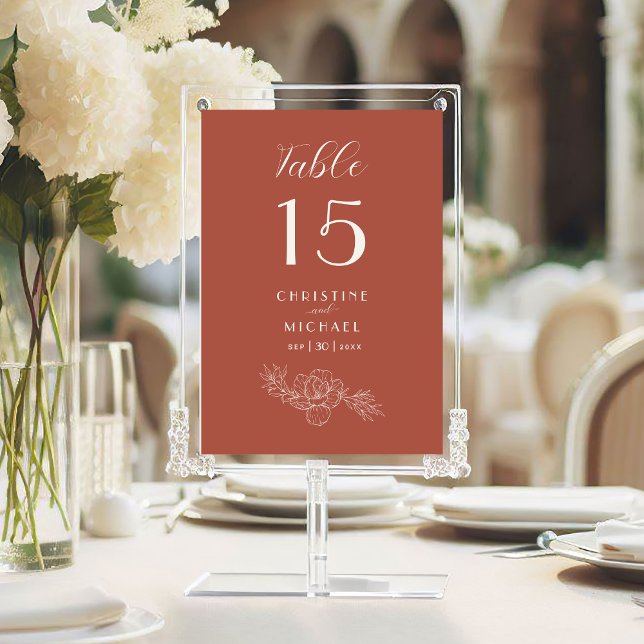 Terracotta Bloemen Elegante Trouwtafel Nummer (Terracotta Floral Elegant 5x7 Wedding Table Number with Ivory Magnolia Line Art, Couple Names, Date.)