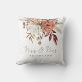 Terracotta Bloemen Mevrouw Mevrouw Naam Jonggehuwd Kussen (Voorkant)