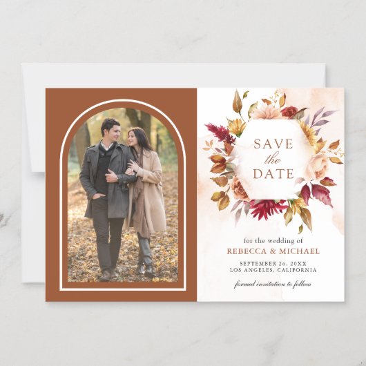 Terracotta Bloemen Trouwfoto Sla de datum op Magnetische Uitnodiging (Voorkant)