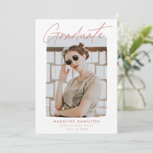 Terracotta Blush Signature Script Photo Afstuderen Aankondiging (Staand voorkant)