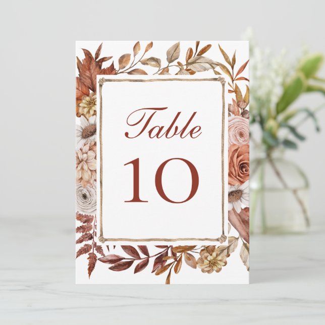 Terracotta Boho bloem bruiloft tafel nummertjes (Staand voorkant)