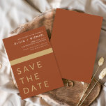Terracotta Boho Gold Save the Date Elegant Gold<br><div class="desc">Wedding Elegant Terracotta Boho en Gold Save the Date Cards. Sparen de kaarten van de Datum bevatten een moderne hand geschreven kromme manuscripttypografie die elegant,  eenvoudig en modern zijn om na u minimalistische eenvoudige trouwdag te gebruiken viering.</div>
