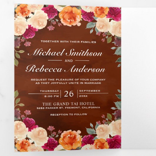 Terracotta Burgundy Floral Photo QR Code Weddensch Drieluik Uitnodiging (Binnenzijde eerst)