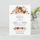 Terracotta Burnt Orange Floral Rehearsal Dinner Kaart (Staand voorkant)