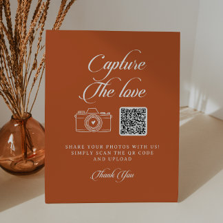 Terracotta Calligrafie Capture the Love Trouwdag Reclamebord Met Voetstuk