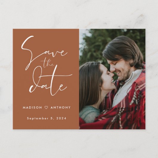 Terracotta Calligraphy Save the Date Wedding Photo Uitnodiging Briefkaart (Voorkant)