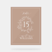 Terracotta Crest Monogram Trouwtafel Nummer Acryl Bord (Voorkant)