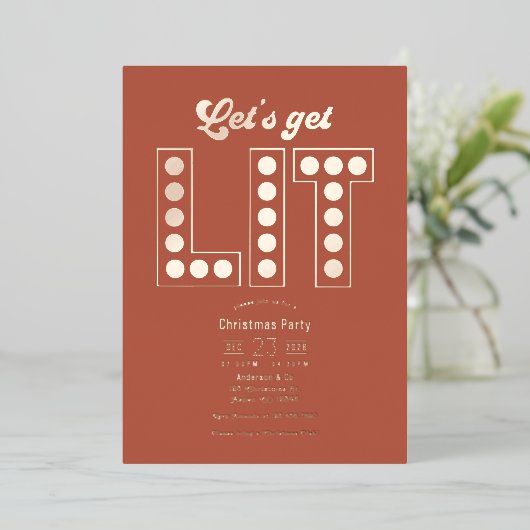 Terracotta Dream Get Lit Retro Christmas Party Folie Uitnodiging (Staand Voorkant)