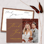 Terracotta Elegant Gold Script Weddenschap Harteli Briefkaart<br><div class="desc">Terracotta Elegant Gold Script Modern Photo Simple Wedding Hartelijk dank,  Briefkaart. Ik wil je bedanken voor je vrienden en familie die je bruiloft speciaal hebben gemaakt met deze mooie trouwfoto. Dank je wel. Alle teksten zijn vooraf geregeld zodat u zich gemakkelijk en snel kunt personaliseren met uw eigen woorden.</div>