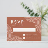 Terracotta en Cream Geometric Swirl Wedding RSVP Kaartje (Staand voorkant)