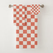 Terracotta en crème geruit patroon bad handdoek (Insitu)