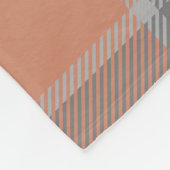 Terracotta en grijs Tartan, geplakt met monogram Fleece Deken (Hoek)