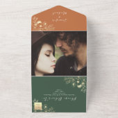 Terracotta en Olijfgroene bruiloft All In One Uitnodiging (Buitenkant)