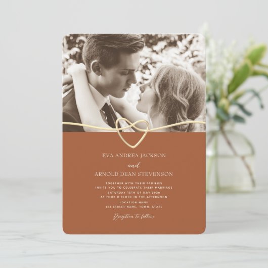 Terracotta en Olive Green bruiloft uitnodiging (Staand voorkant)