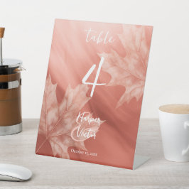 Terracotta esdoorn bladeren vallen bruiloft reclamebord met voetstuk