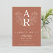Terracotta Floral Monogram Huwelijksuitnodiging Kaart (Staand voorkant)