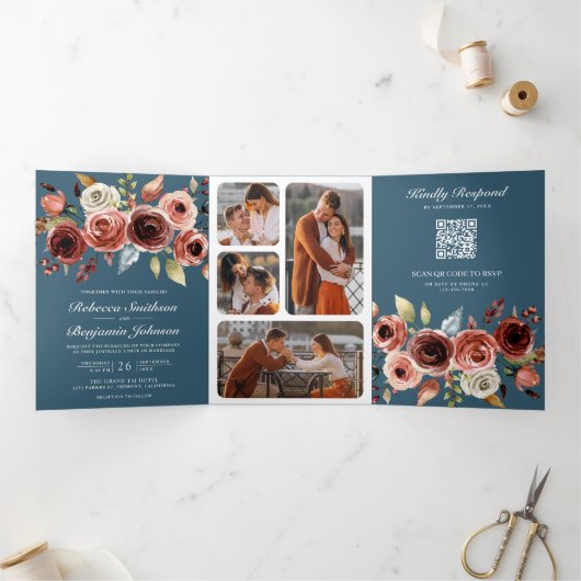 Terracotta Floral QR Code Dusty Blue Wedding Drieluik Uitnodiging (Binnen)