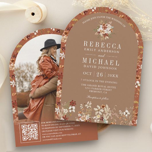 Terracotta Floral Wildflower Beige Boog Huwelijk Kaart