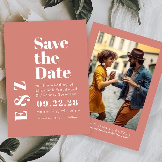 Terracotta Foto Save the Date met Vette Typografie