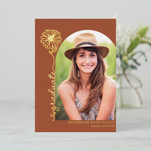 Terracotta Gold Handwrited Photo Afstuderen Folie Uitnodiging (Staand Voorkant)