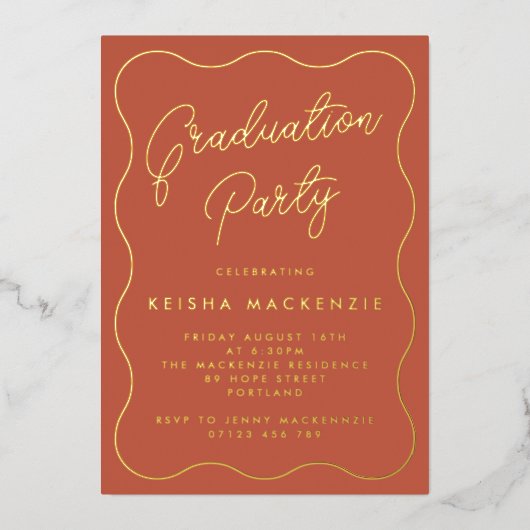 Terracotta & Gold Squiggle Graduation Party Folie Uitnodiging (Voorkant)