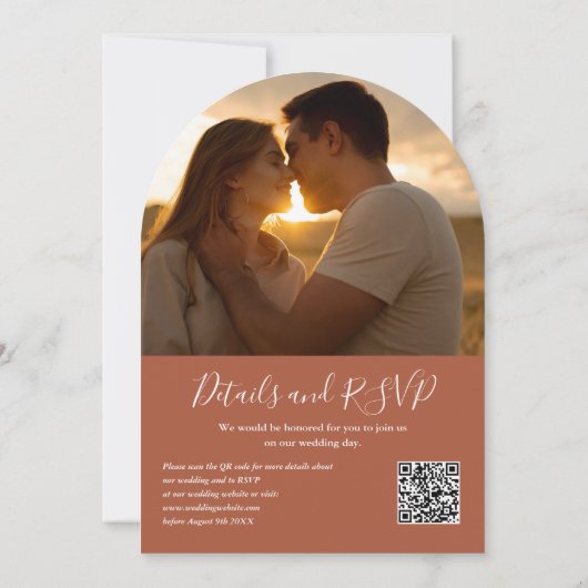 Terracotta Greenery QR Code Foto Boog Huwelijk Kaart (Achterkant)