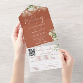 Terracotta groene slingerlichten QR-code bruiloft All In One Uitnodiging (Afscheurbaar)