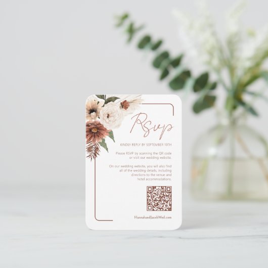 Terracotta Herfst Floral Modern QR Code RSVP Informatiekaartje (Staand voorkant)