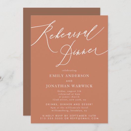 Terracotta kalligrafie bruiloft repetitie diner kaart (Voorkant / Achterkant)