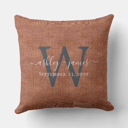 Terracotta Linnen Trouwherinnering met Monogram Kussen (Achterkant)